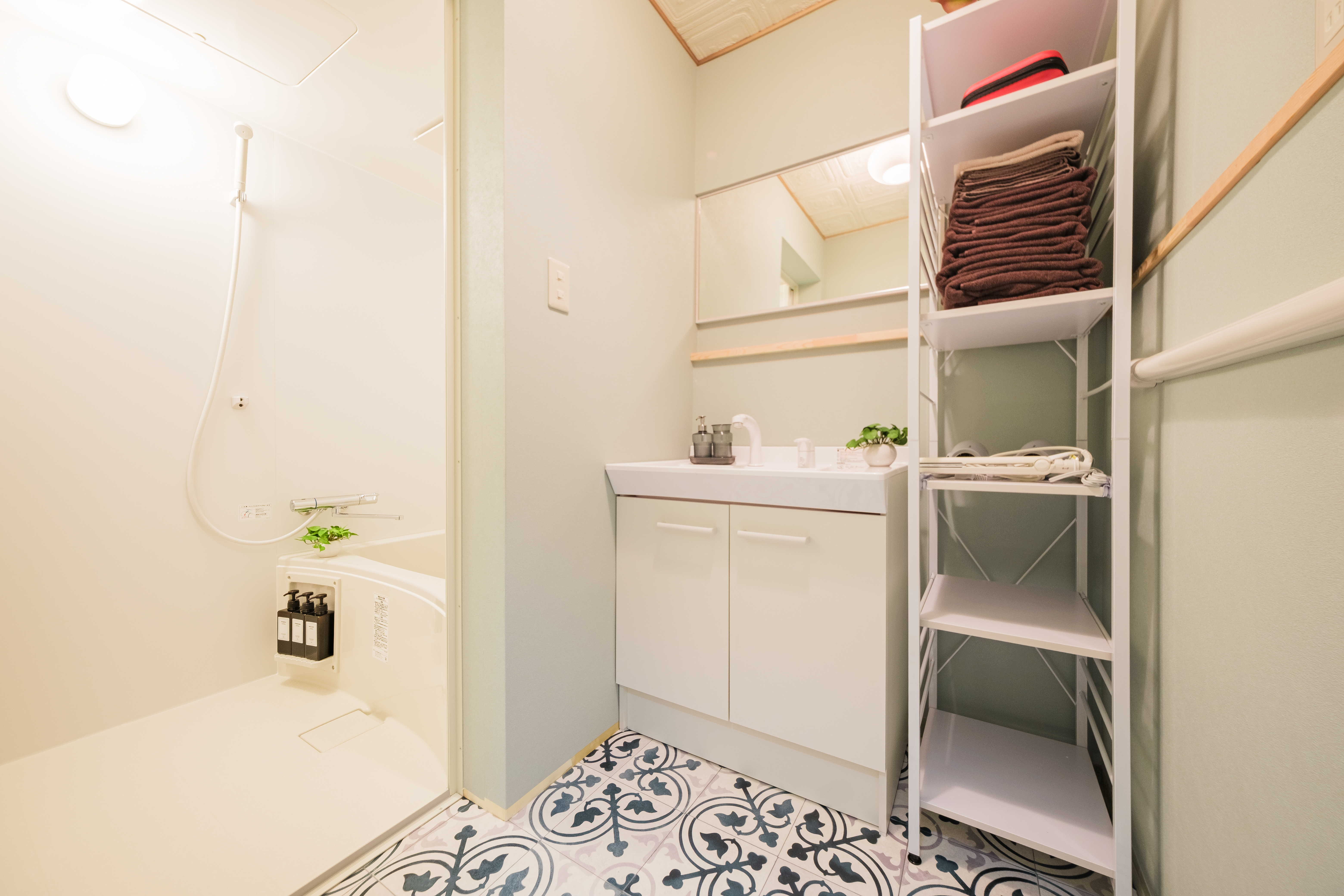 千の宿のバスルーム。バスタブ付きで子連れに安心