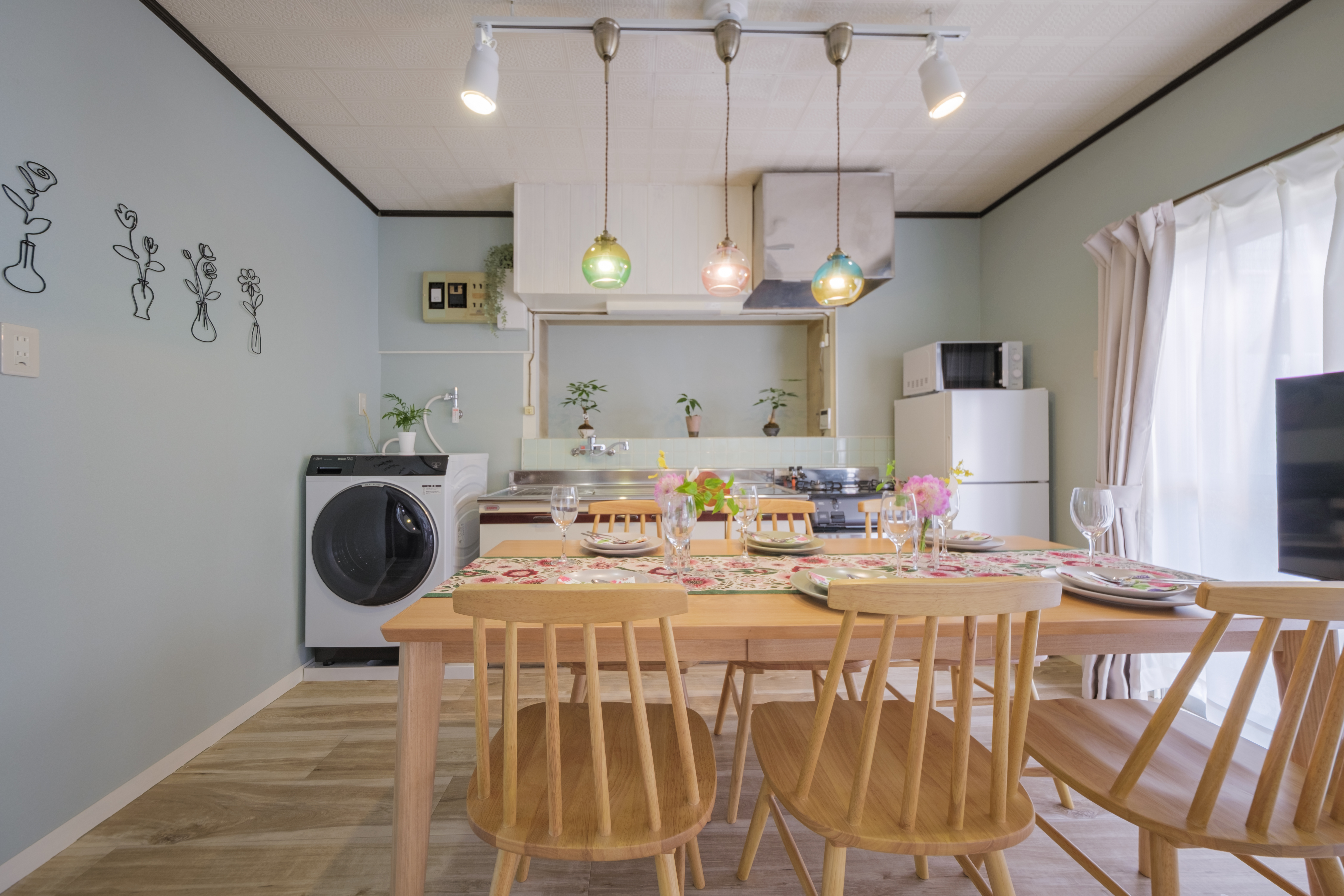 千の宿のダイニング。家族みんなで囲む食卓